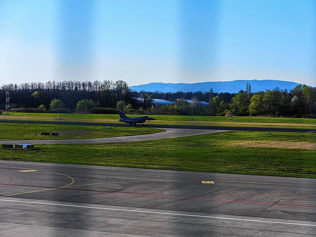 Bild 8: Landung eines Eurofighters am Bodensee Airport: Ein überraschendes Ereignis für alle - Hier die Bilder!