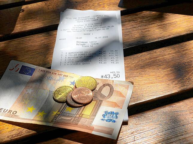 Rund 50 Euro sind nach unserem Ausflug mit Quadfahren, Ponyreiten und Besuch im Restaurant übrig. Wer mehr Attraktionen und ...