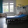 Leere Betten im Gebäude des ehemaligen Radolfzeller Krankenhauses: Zunächst sorgte dessen überraschende Schließung für Kritik in ...