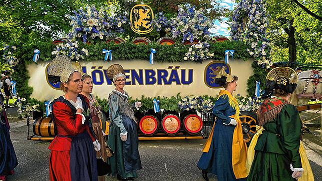 Bild 7: Bilder vom Trachtenbund Überlingen auf dem Oktoberfest München