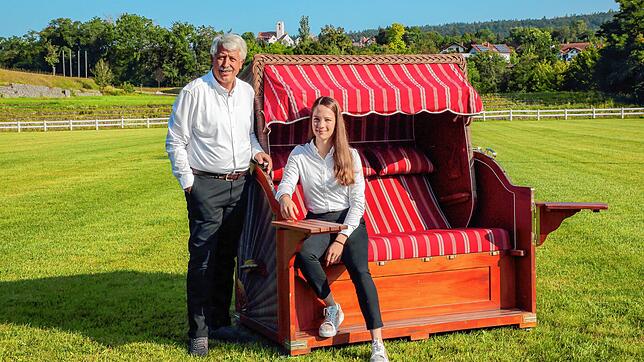 Clemens und Anika Scherzinger freuen sich als Veranstalter auf das Strandkorb-Open-Air im Aacher Natursportpark. 14 Veranstaltungen ...