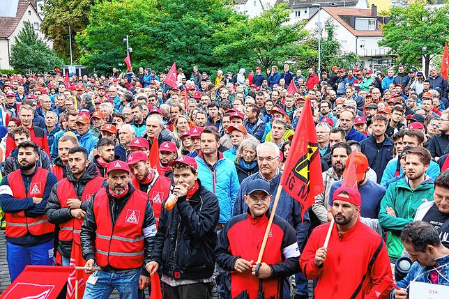 Bild 1: ZF Friedrichshafen: Bilder vom Protestmarsch gegen den Stellenabbau