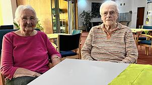 Helene Schneider, 97 Jahre, und Olga Wetzel, 101, Jahre erinnern sich an die Tage nach Kriegsende in Donaueschingen und Hüfingen. Beide ...