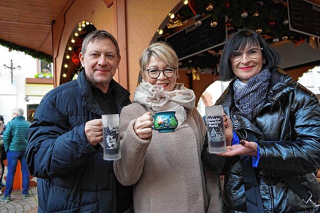 Bild 1: Endlich wieder Budenzauber! So schön ist der Weihnachtsmarkt in Waldshut