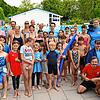 Das sind die Teilnehmer am spaßigen Staffellauf im Schwimmbad Waldshut. Sieger der vier Mal 50-Meter-Staffel wurde die Gruppe Nudel die ...