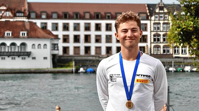 Glücklich zurück in der Heimat Konstanz: In einem packenden Rennen konnte Ruderer Paul Maissenhälter bei der U23-WM in Kanada die ...