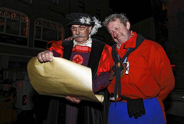 Bild 1: Jetzt geht‘s richtig los! Fotos vom Ausrufen der Konstanzer Fasnacht auf der Marktstätte