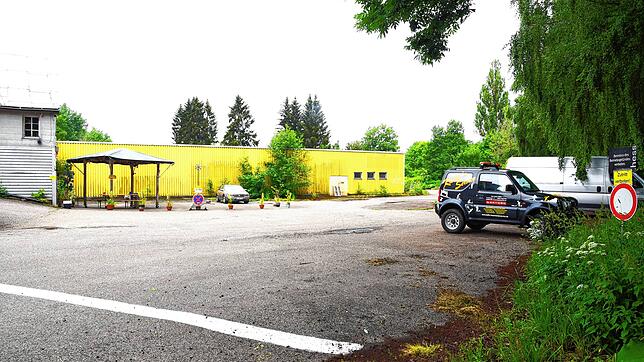 Auf diesem Gewerbegelände an der Mühlenstraße &ndash; im Hintergrund eine Lagerhalle der einstigen Hess AG &ndash; soll der ...