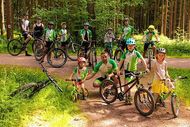 Die Jugendgruppe des Radsportvereins mit Nachwuchs: Kevin Ketterer, dritte Jugendleiterin Michelle Ketterer, Nick Sandow, Tim Sandow, ...