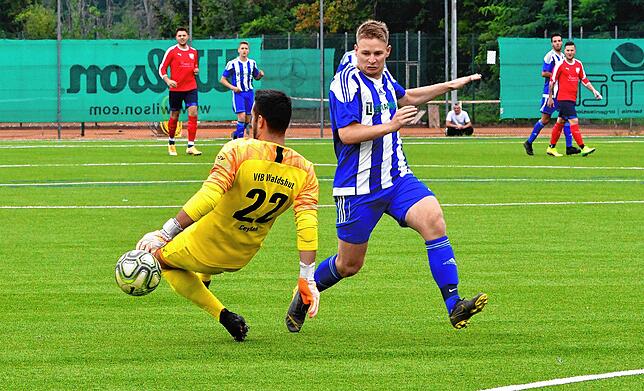 Bild 10: VfB Waldshut sichert in der Nachspielzeit das 2:2 gegen Aufsteiger SG Mettingen/Krenkingen &ndash; und wir haben Bilder!