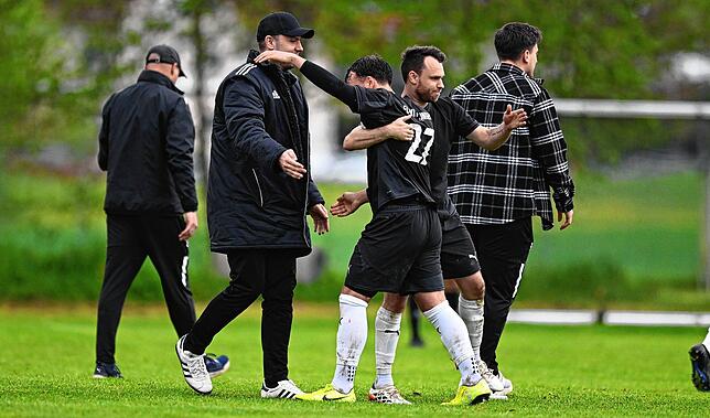Bild 1: FC Wittlingen besiegt SG FC Wehr/Brennet mit 2:0 im Pokal-Viertelfinale – und wir haben Fotos!