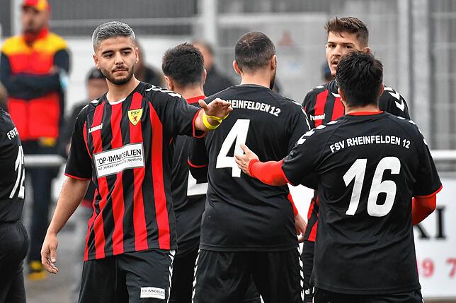 Bild 19: FSV Rheinfelden bleibt mit dem 3:2-Erfolg gegen den FC Freiburg-St. Georgen auch im 13. Saisonspiel unbesiegt &ndash; und wir haben Bilder!