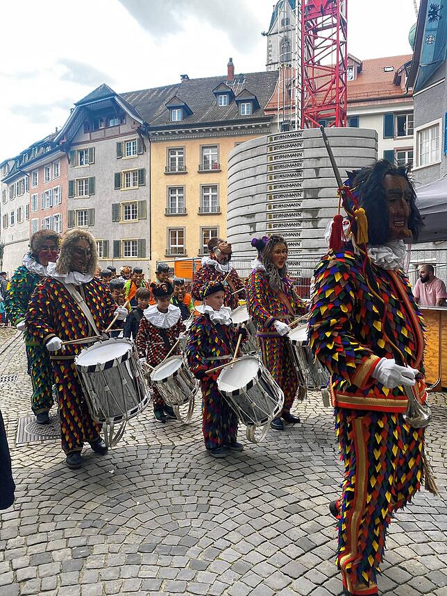 Abmarsch vom Marktplatz Laufenburg Schweiz.