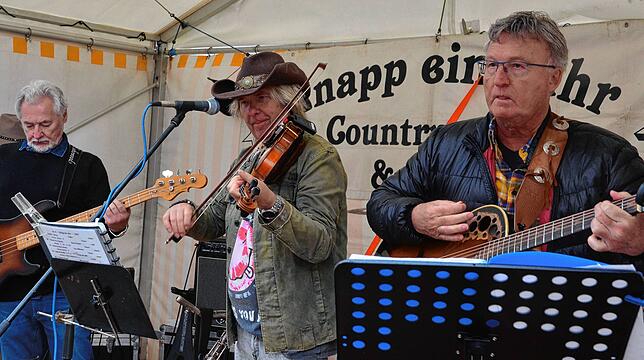 Die Country-Band Knapp ein Jahr begeistert ihre Zuhörer in Markdorf.