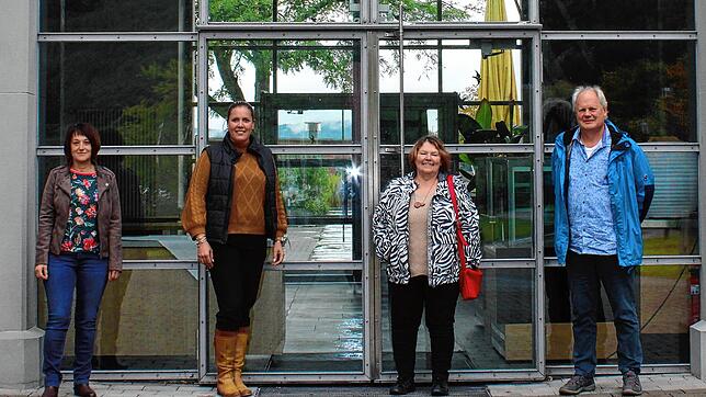 Freuen sich auf die Augenweide: Sandra Domogalla (von links), Janet Schwentke, Veronika Jäger und Jürgen Mayer.