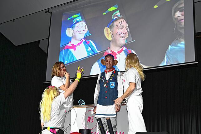 Bild 18: Die besten Bilder vom Bunte Abend des Narrenvereins Schwanenmühle in Unterlauchringen!