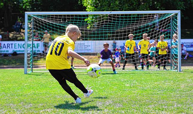 Bild 1: Kleine Kicker ganz groß! Unsere große Bildergalerie vom Grundschulturnier in Radolfzell – Teil 1!