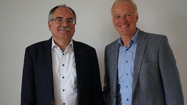 Andreas Kunzelmann und Roland Arzner vom Bauverein-Vorstand.