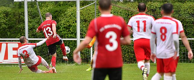 Bild 8: FC Wallbach siegt 2:1 gegen den FC RW Weilheim – und wir haben die Bilder!