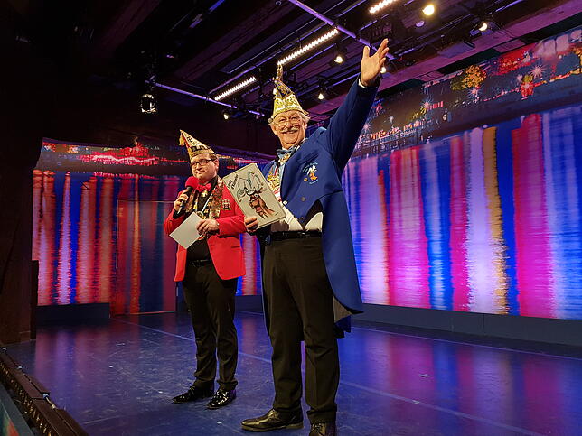 Bei der SWR-Fernsehfasnacht am 10. Februar: Mario Böhler von der Narrengesellschaft Niederburg (links) und Marcus Nabholz von der ...