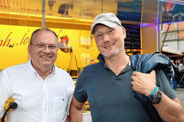 Bild 16: Beim Konstanzer Weinfest 2025 steigt schon am Eröffnungsabend die Stimmung - Die schönsten Bilder