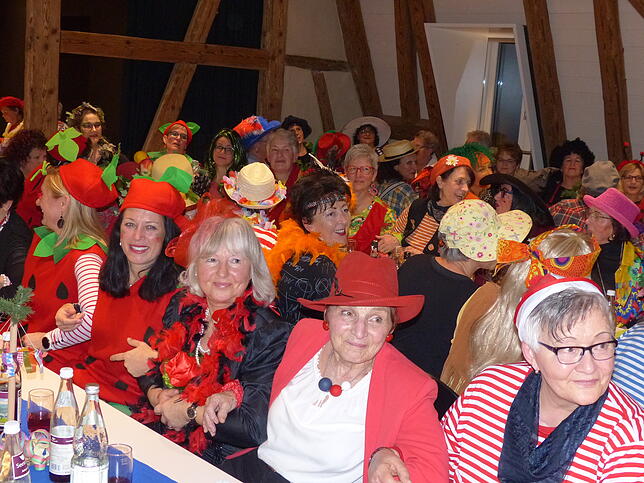 Bild 1: Alle Bilder zur Frauenfasnet der Katholischen Frauengemeinschaft Markdorf (2)