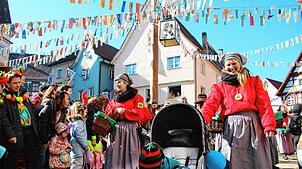 Bild : So schön war der Rosenmontag in Meßkirch