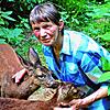 Margrit Wirth lebt mit ihrem Mann Eberhard auf der Fuchsfarm in Überlingen. In den vergangenen 30 Jahren päppelte das Ehepaar etwa 3000 ...