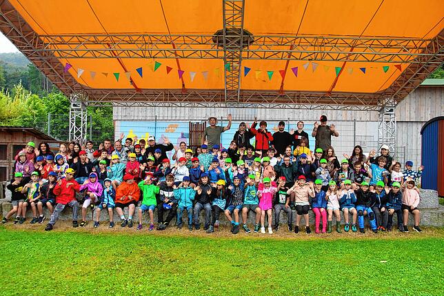 66 Kinder haben sich für die zweite Woche der Ferienbetreuung im Abenteuerland Lauchringen angemeldet. Hinten, Zweite von links, Ulla ...