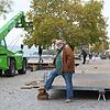 Reinhard Weigelt baut seine Eisbahn in diesem Jahr erstmals vor den ehemaligen Seeschulen und am Mantelhafen auf.