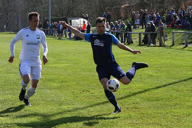 Bild 6: Die Spvgg. Brennet-Öflingen besiegt den FC Wehr mit 3:2 – und wir haben die Bilder