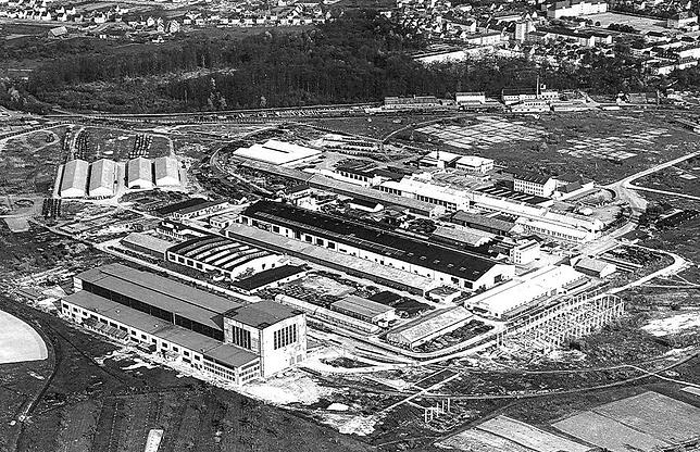 Das Werk der Zeppelin GmbH um 1960. Die Anlage hat sich gewandelt und vergrößert. Die Tradition um den großen Namen bleibt.