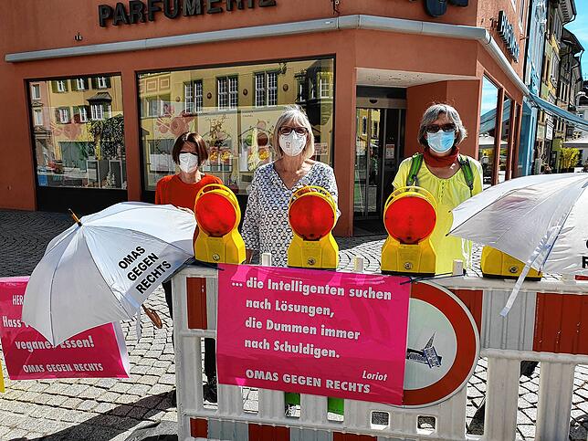 Bild 2: Polizeigroßaufgebot und Demos in Villingen: Der etwas andere Muttertag im Fotorückblick