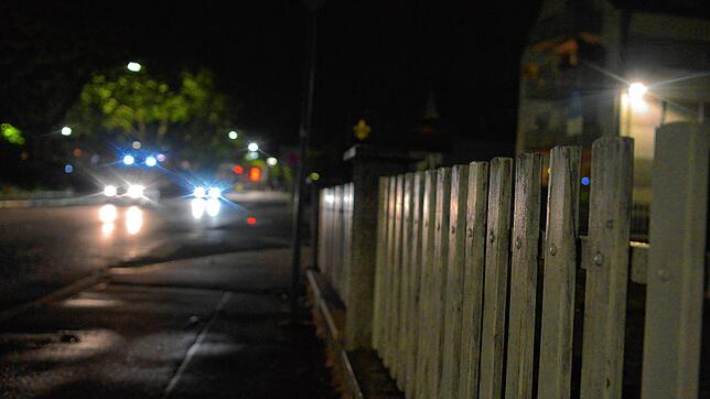 Die Eckenerstraße im Bereich des Hinteren Hafens, die zum Ärger der Anwohner nächtens gern zur Showstrecke für Autoposer wird, welche ...