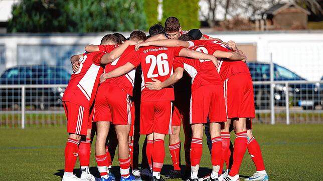 Der SV Hinterzarten feiert den Derby-Sieg beim SV Hölzlebruck.