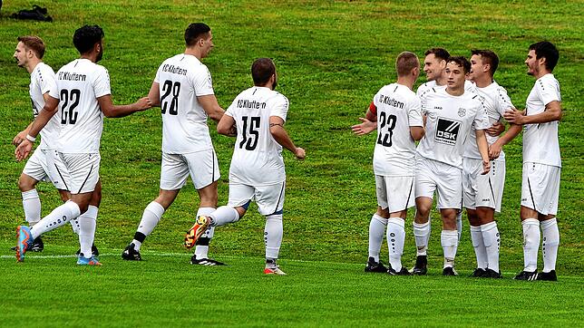 Hier jubelt der FC Kluftern in der Hinrunde gegen den SV Deggenhausertal. Im Kellerduell gegen den FC Hilzingen hofft das Team auf ...