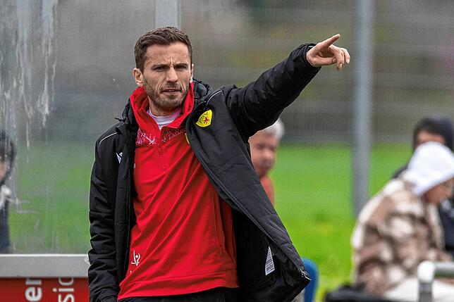 Musa Musliu, Trainer FSV Rheinfelden: „Wir spielen ganz guten Fußball. ich habe im Schnitt 14 Spieler im Training. Wir haben jetzt ...