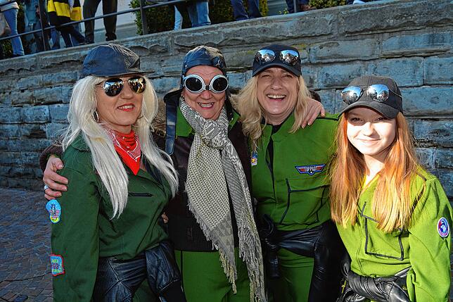 Bild 8: &bdquo;Markdorf total verruckt&ldquo;: Hier gibt es die Bilder der Straßenfasnet am Rosenmontag