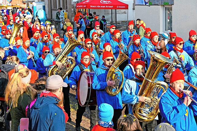 Neben anderen Musikvereinen sorgt auch die Stadtkapelle Vöhrenbach für die närrischen Töne beim Hammricher Umzug.