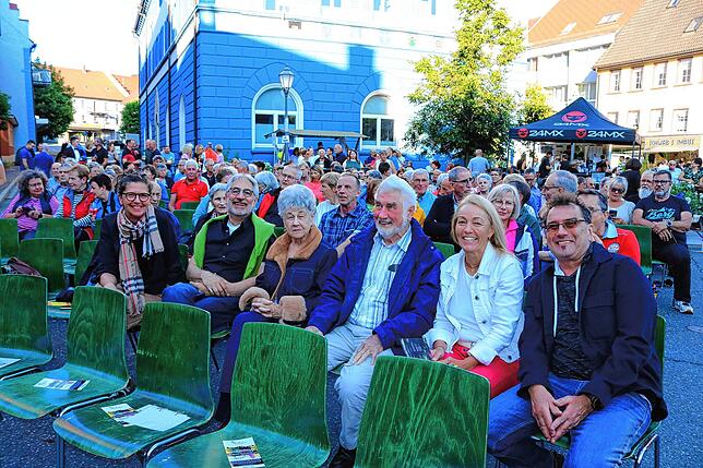 Bild 3: Stadtmusik Löffingen begeistert beim Open-Air-Konzert: Löffinger Städtle ein Klang- und Farbenmeer