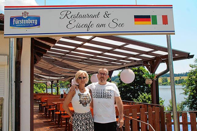 Sie führen das Restaurant und Eiscafé am See seit 2022: Joana und Lucian Habich.