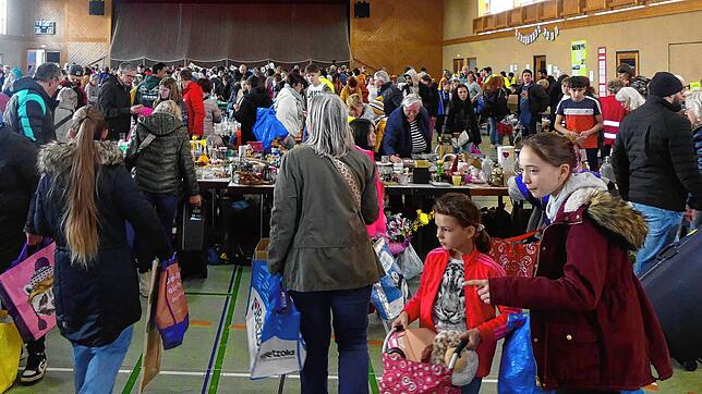 Großer Andrang herrschte am Samstag bei der Gebrauchtwarenbörse in Meßkirch. Es galt, Schätze zu entdecken, die andere nicht mehr ...