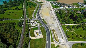 Die gute Nachricht ist: Hier wird der Tunnel Hegne gebaut. Die nicht so gute: Sobald es windet, wird eine große Menge an Staub ins Dorf ...