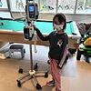 Die sechsjährige Yara aus Singen hat einen Hirntumor und verbringt derzeit viel Zeit bei Ärzten und in Kliniken.