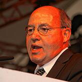 Gregor Gysi war 2019 bei der Mittelstandskundgebung auf dem Tengener Schätzele-Markt.