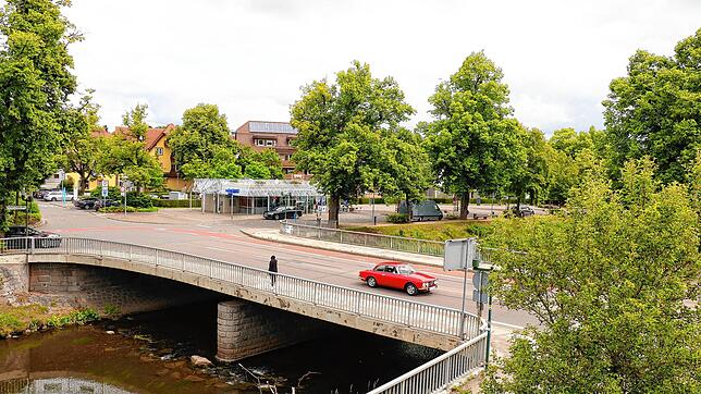 Die Sanierung der Käferbrücke wird ins nächste Jahr verschoben. Sie bleibt während der Arbeiten für Fußgänger nutzbar.