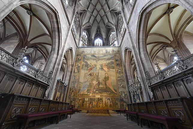 Das Fastentuch aus dem Jahr 1612 hängt wieder in dem Chor des Freiburger Münsters, wo es während der Fastenzeit das Hochaltarbild von ...