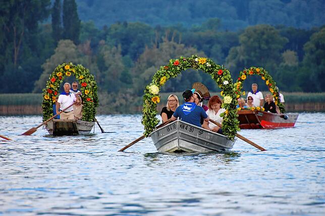 Bild 15: Pilgerfahrt über den See: Bilder von der Mooser Wasserprozession