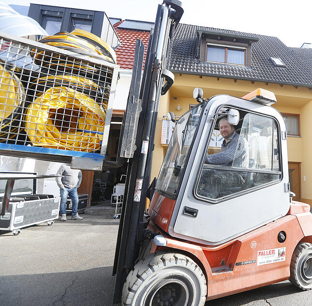 Bild 1: Pfohren packt an: So wird bereits jetzt für das Narrentreffen gearbeitet
