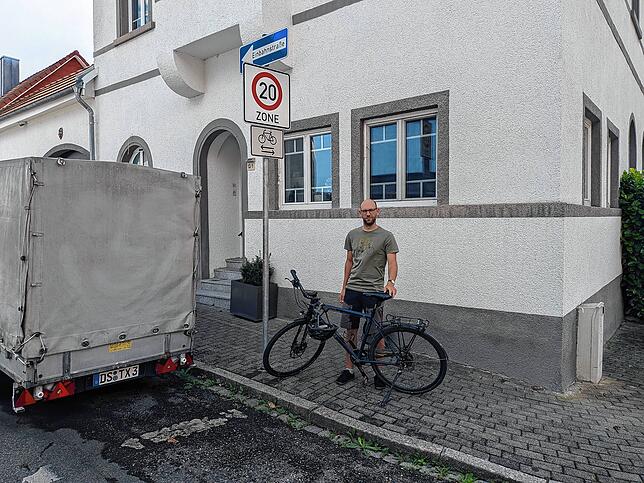 Autos dürfen nur in eine Richtung, Fahrräder in beide: Roman Wendel will die Vorteile des Radfahrens aufzeigen.